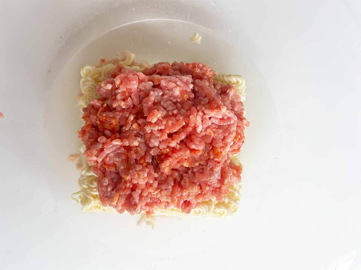 【メンズレシピ】サッポロ一番みそラーメンで汁なし担々麵