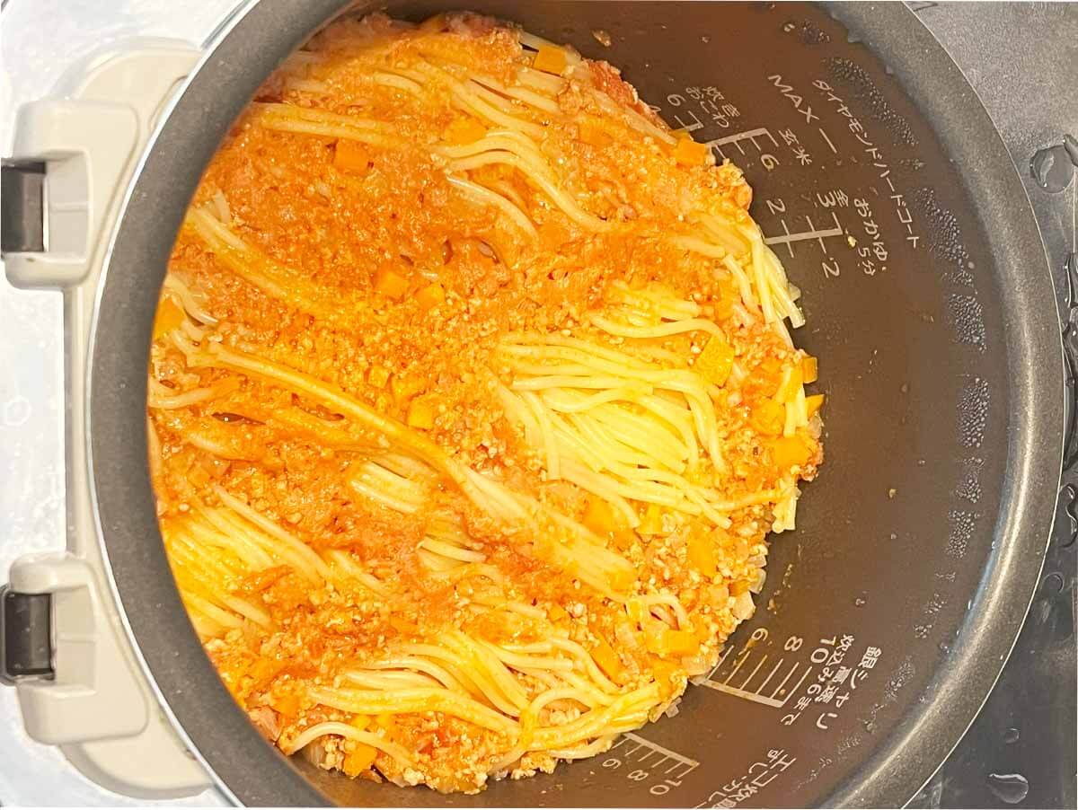 【メンズレシピ】炊飯器にお任せミートパスタ