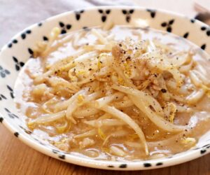 金欠だったら……これ作れ！包丁使わず、レンジ簡単調理《餡かけもやし》ご飯が進む