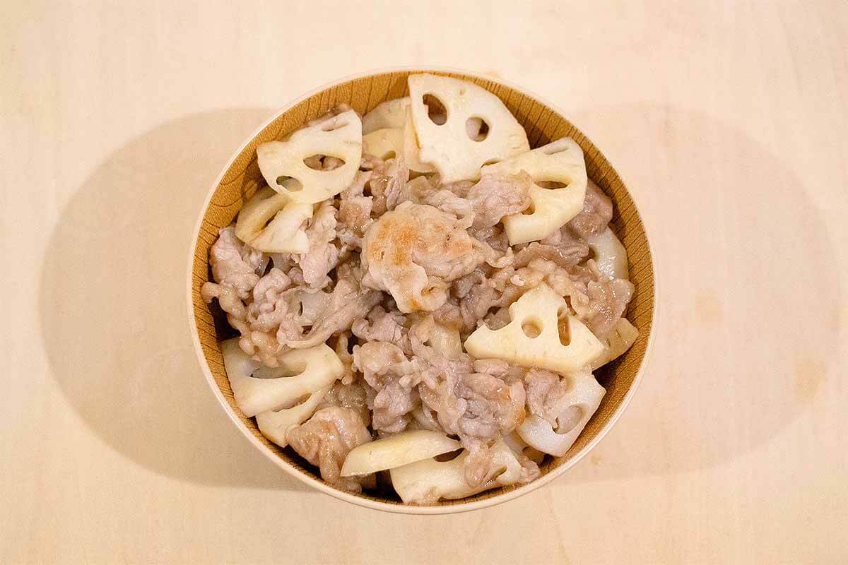 【メンズレシピ】れんこんの中華風てりやき豚丼