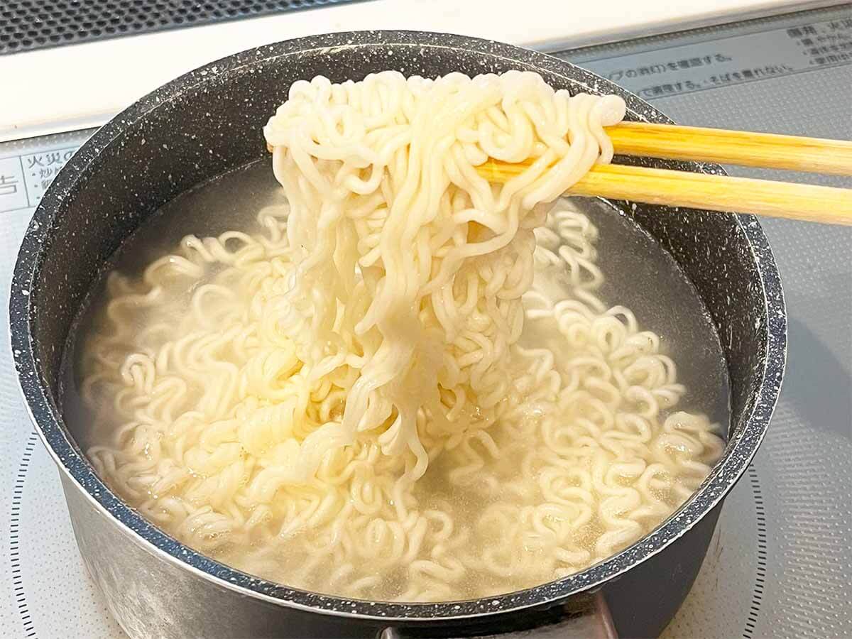 【メンズレシピ】サッポロ一番塩ラーメン太巻き