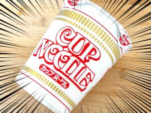 「えっ……嘘でしょーー！？」カップヌードルまさかの変身【裏ワザかんたんレシピ】