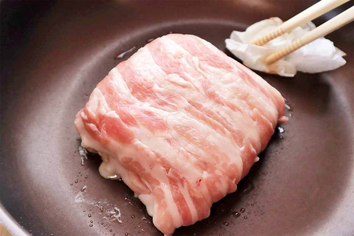 【メンズレシピ】肉巻きビビンバむすび