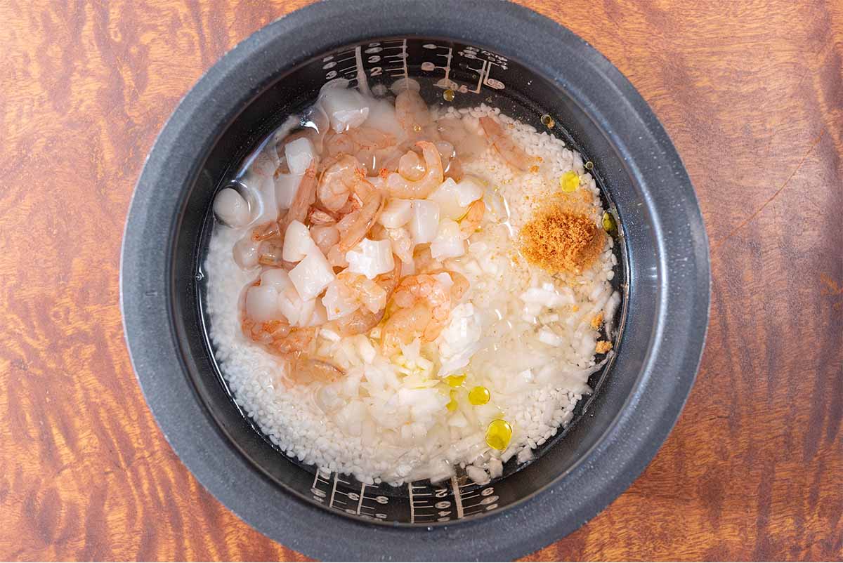 【メンズレシピ】炊飯器でシーフードピラフ