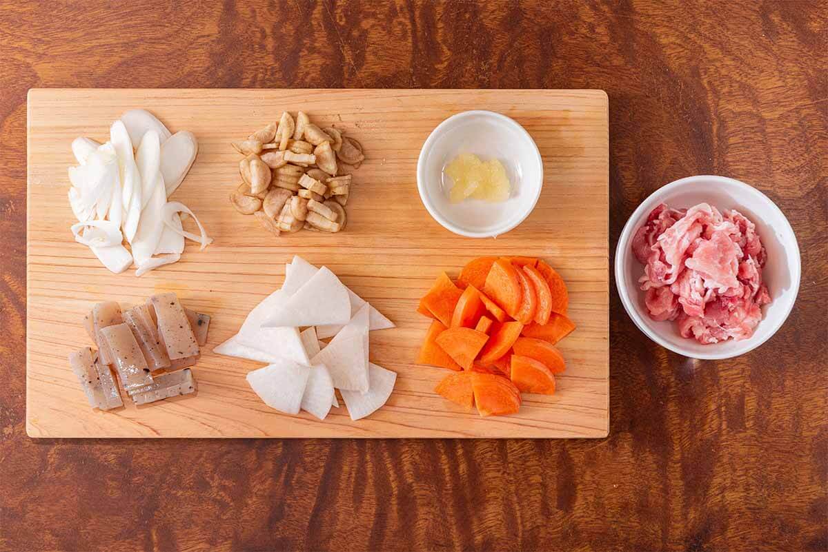 【メンズレシピ】フライパンで作る豚汁