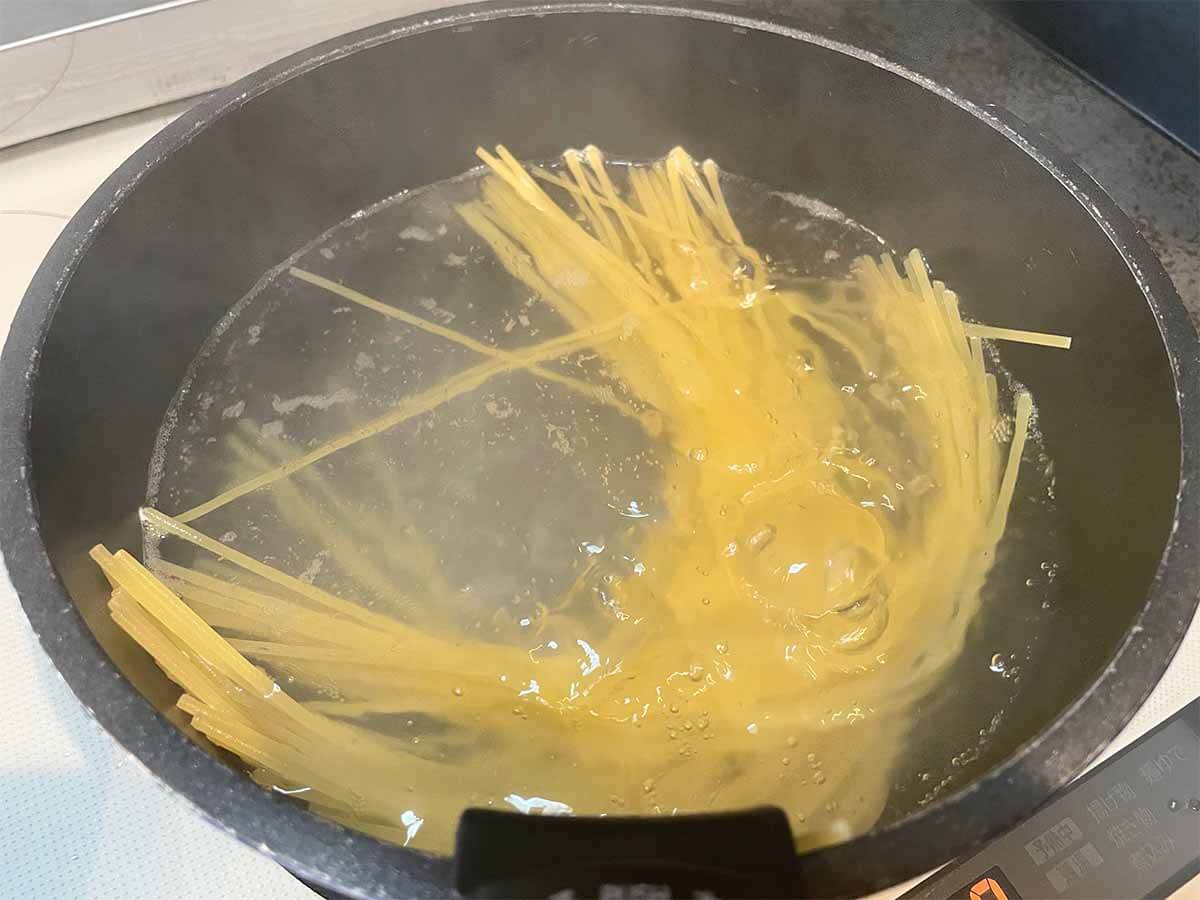 【メンズレシピ】カニのトマトクリームパスタ