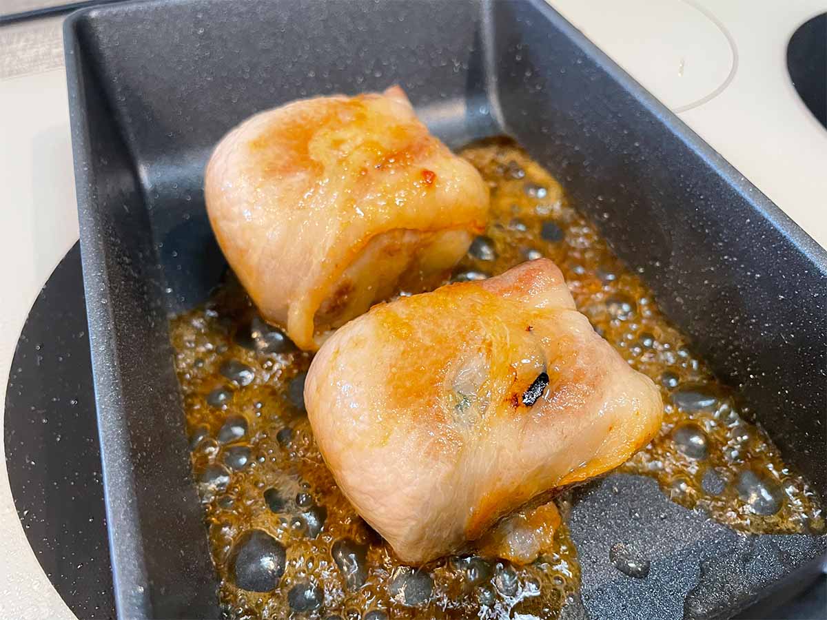 【メンズレシピ】醤油マヨネーズ味の肉巻きおにぎり