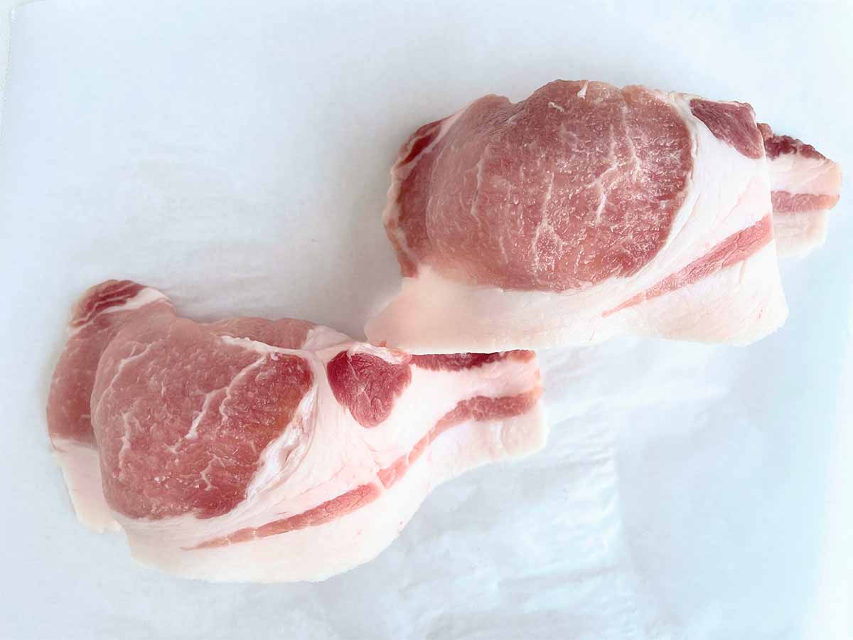 【メンズレシピ】ポークチャップ味の肉巻きおにぎり