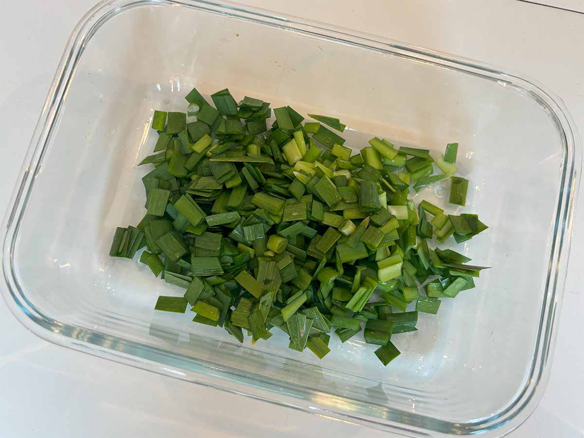 【メンズレシピ】鶏むねのニラ漬け