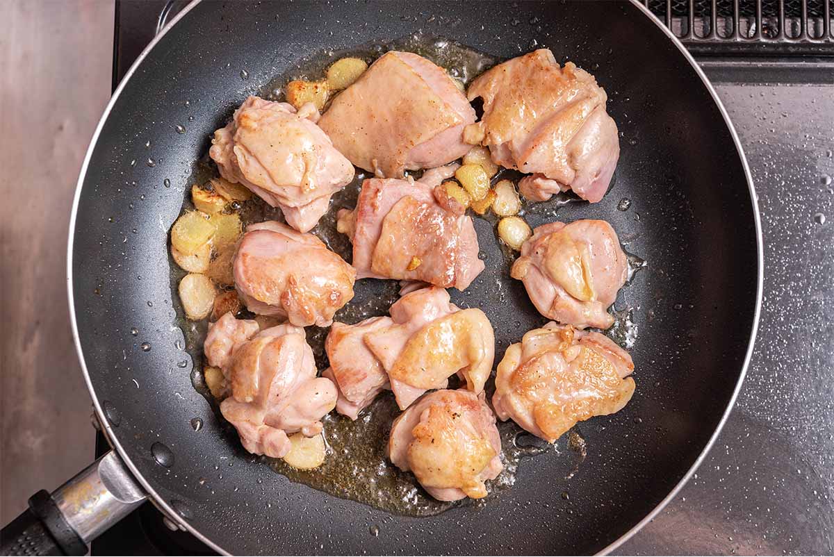 【メンズレシピ】台湾風鶏肉の炒め煮「三杯鶏（サンベイジー）」