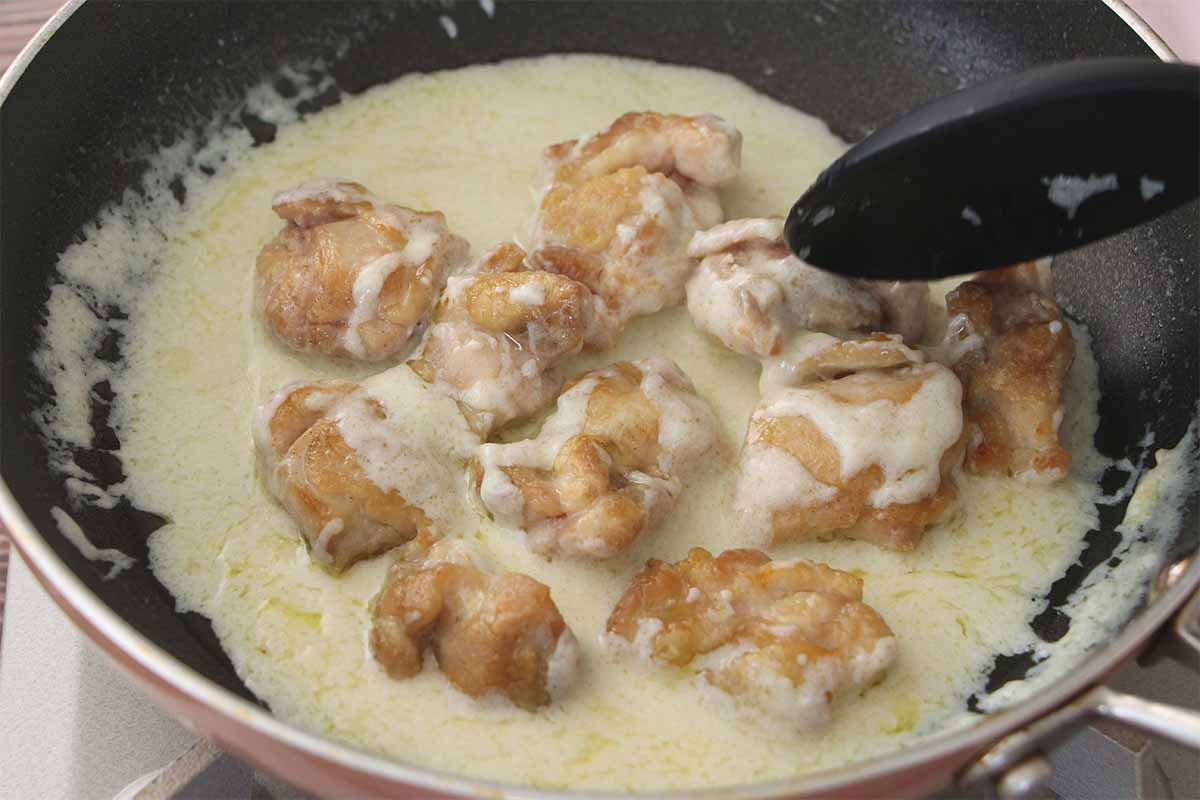 【メンズレシピ】鶏肉のシュクメルリ風