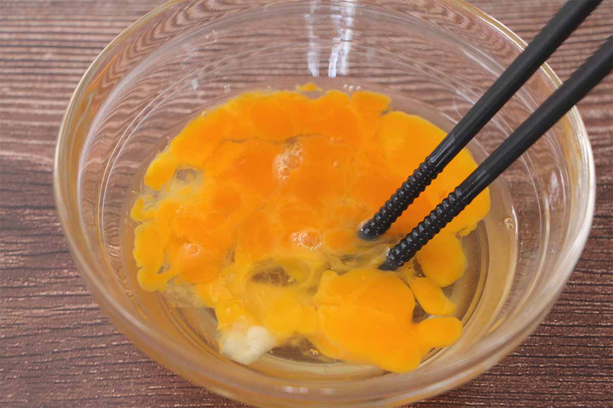 【メンズレシピ】ピリ辛キムチの厚揚げ親子丼