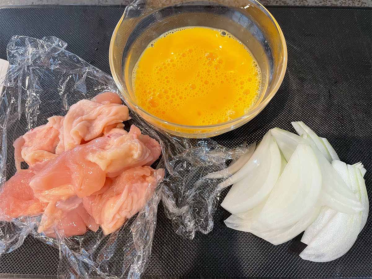 【メンズレシピ】3倍濃縮めんつゆで作る！失敗知らずの簡単親子丼