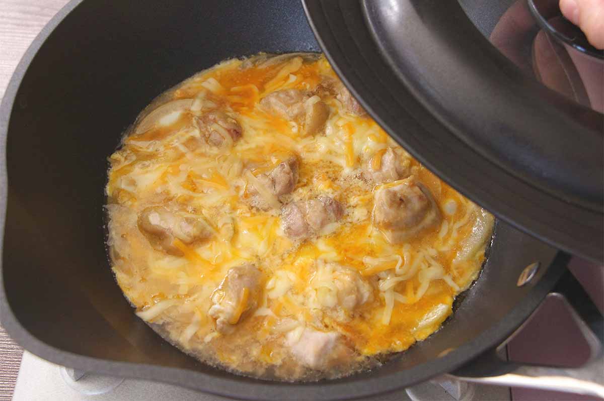 【メンズレシピ】とろとろチーズ親子丼