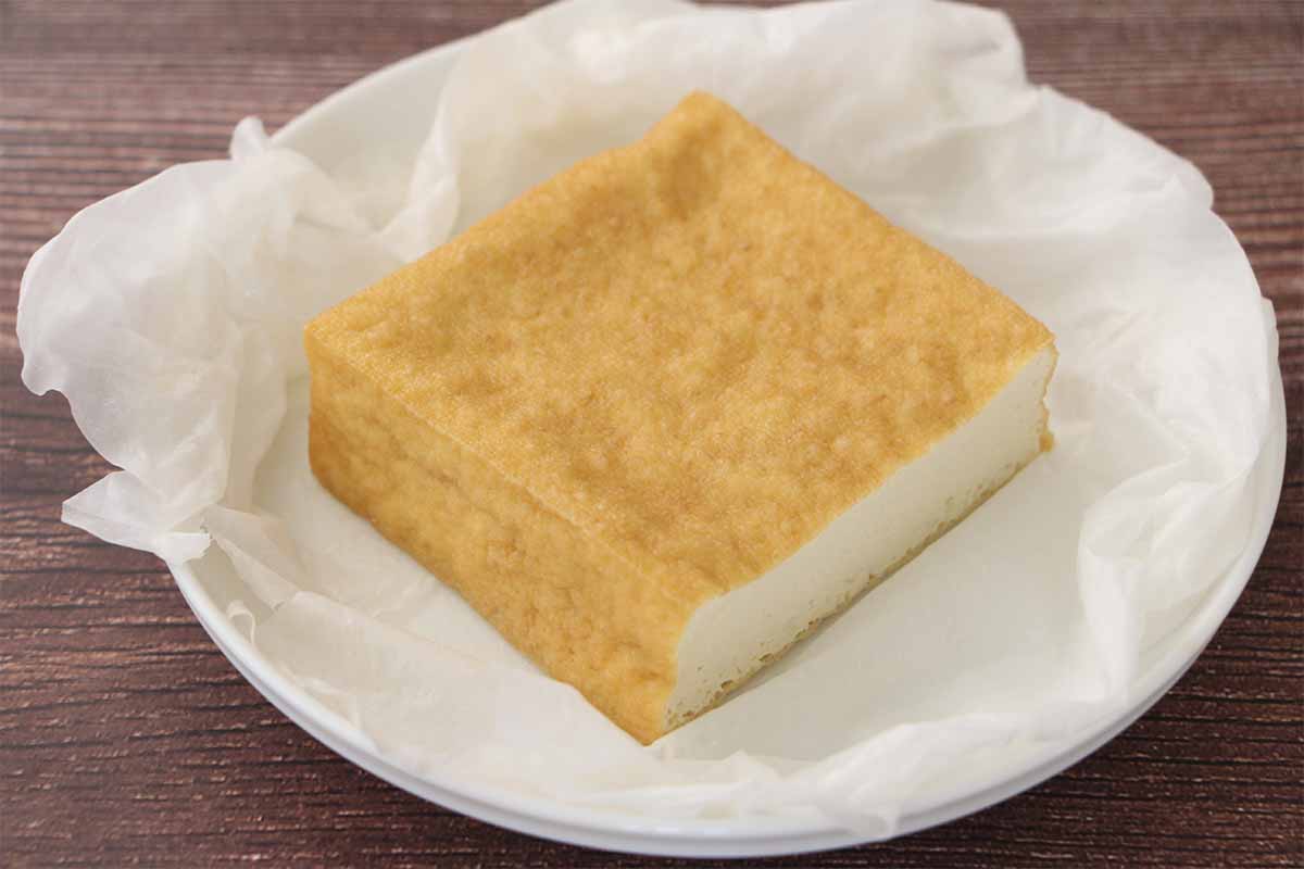 【メンズレシピ】ピリ辛キムチの厚揚げ親子丼