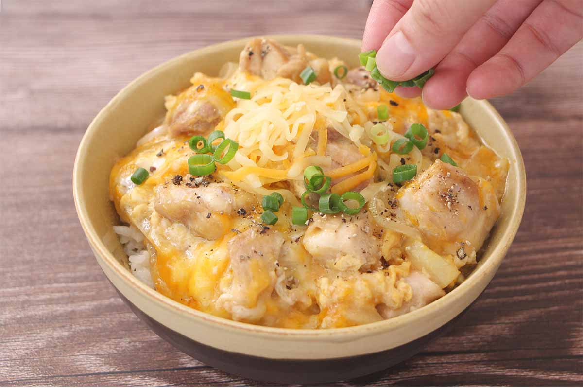 【メンズレシピ】とろとろチーズ親子丼