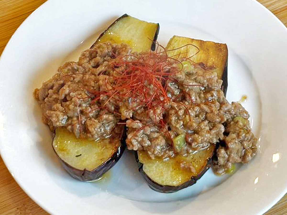 【麻婆茄子レシピ】切り方で激変！縦割りで豪華な一皿に