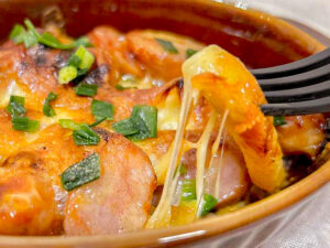 【何もない日が最高の夜に】数分で作れる反則級ポテト。焼けたチーズがご褒美すぎる