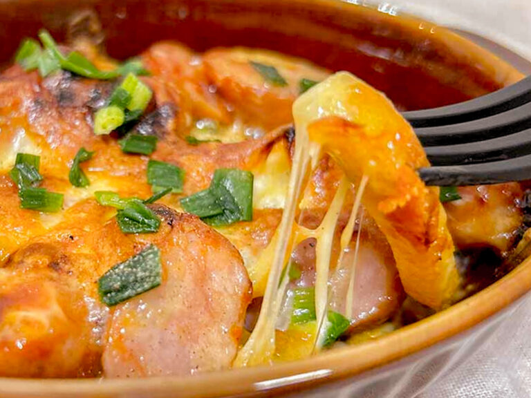 【何もない日が最高の夜に】数分で作れる反則級ポテト。焼けたチーズがご褒美すぎる