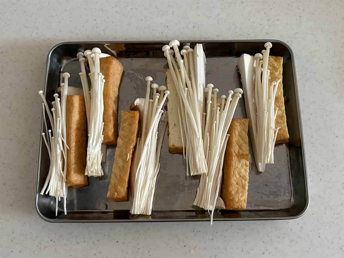 タサン志麻さん「肉巻き(豚薄切り肉&厚揚げ&きのこ)」