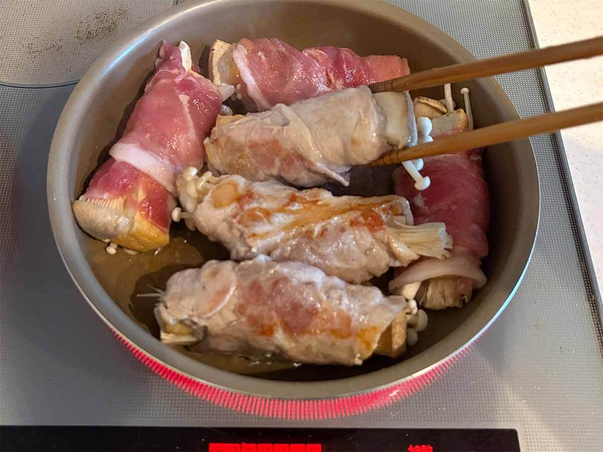 タサン志麻さん「肉巻き(豚薄切り肉&厚揚げ&きのこ)」