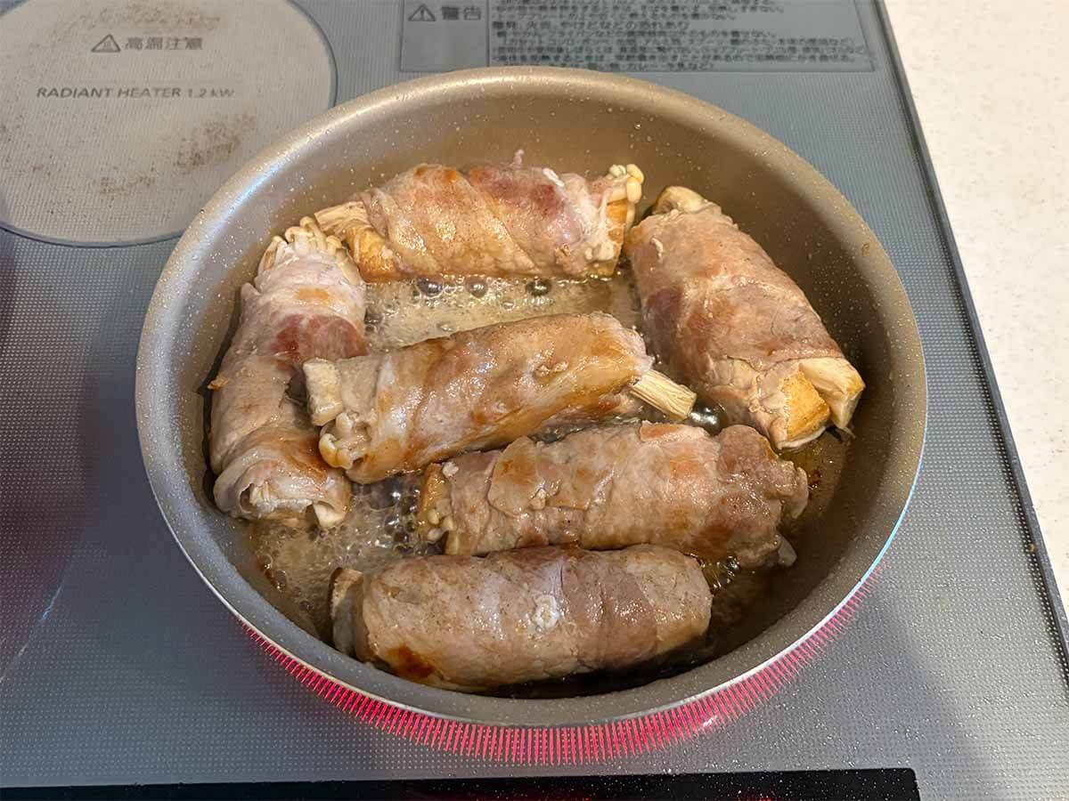 タサン志麻さん「肉巻き(豚薄切り肉&厚揚げ&きのこ)」