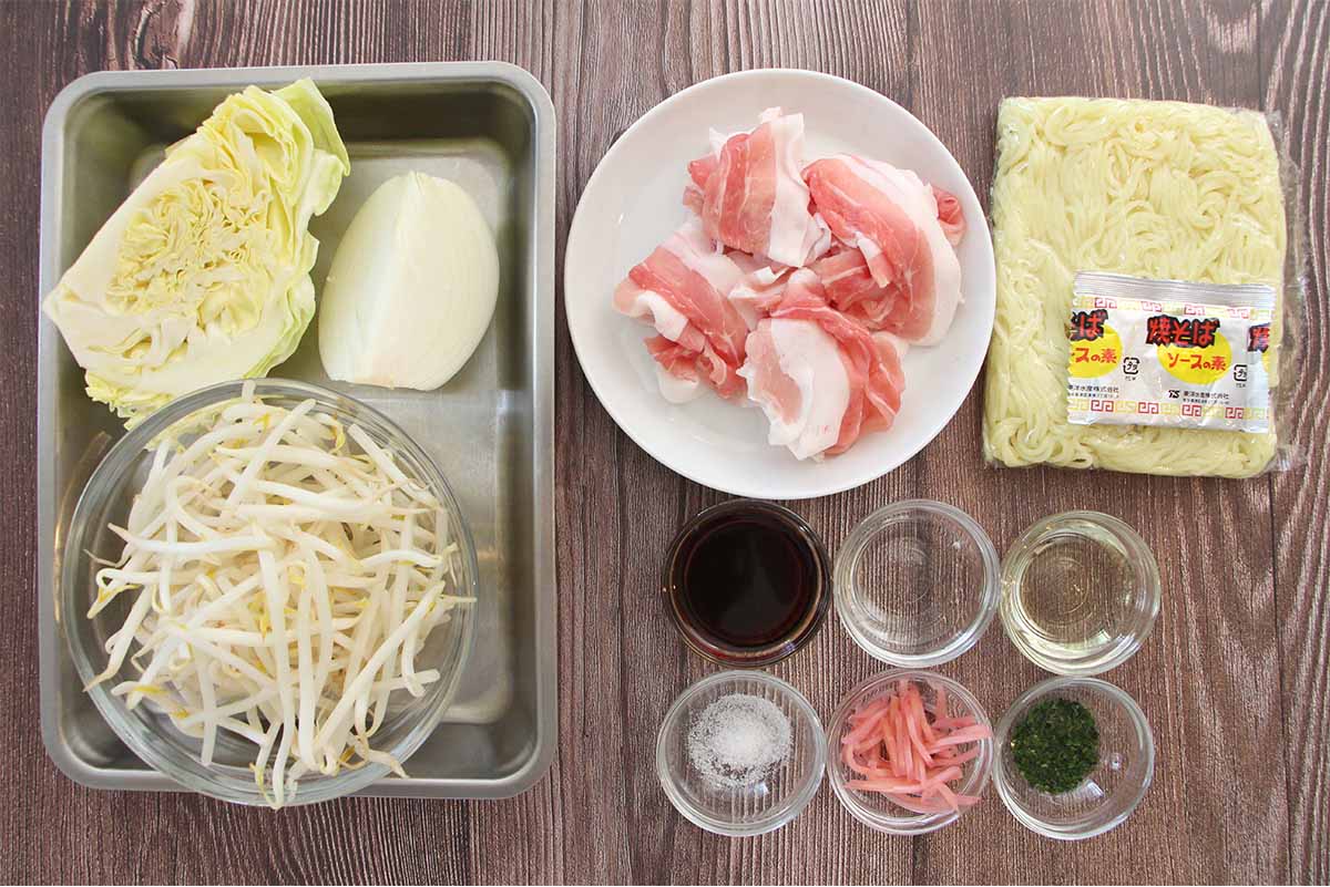 コウケンテツさん「市販の袋麺とソースで最高に美味しい焼きそば」