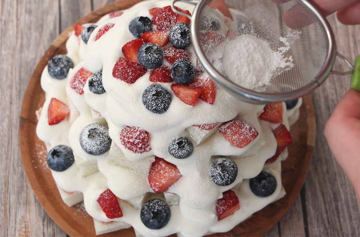 藤井恵さん「食パンツリー」