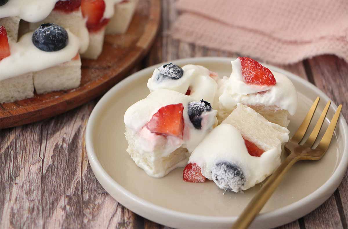 藤井恵さん「食パンツリー」