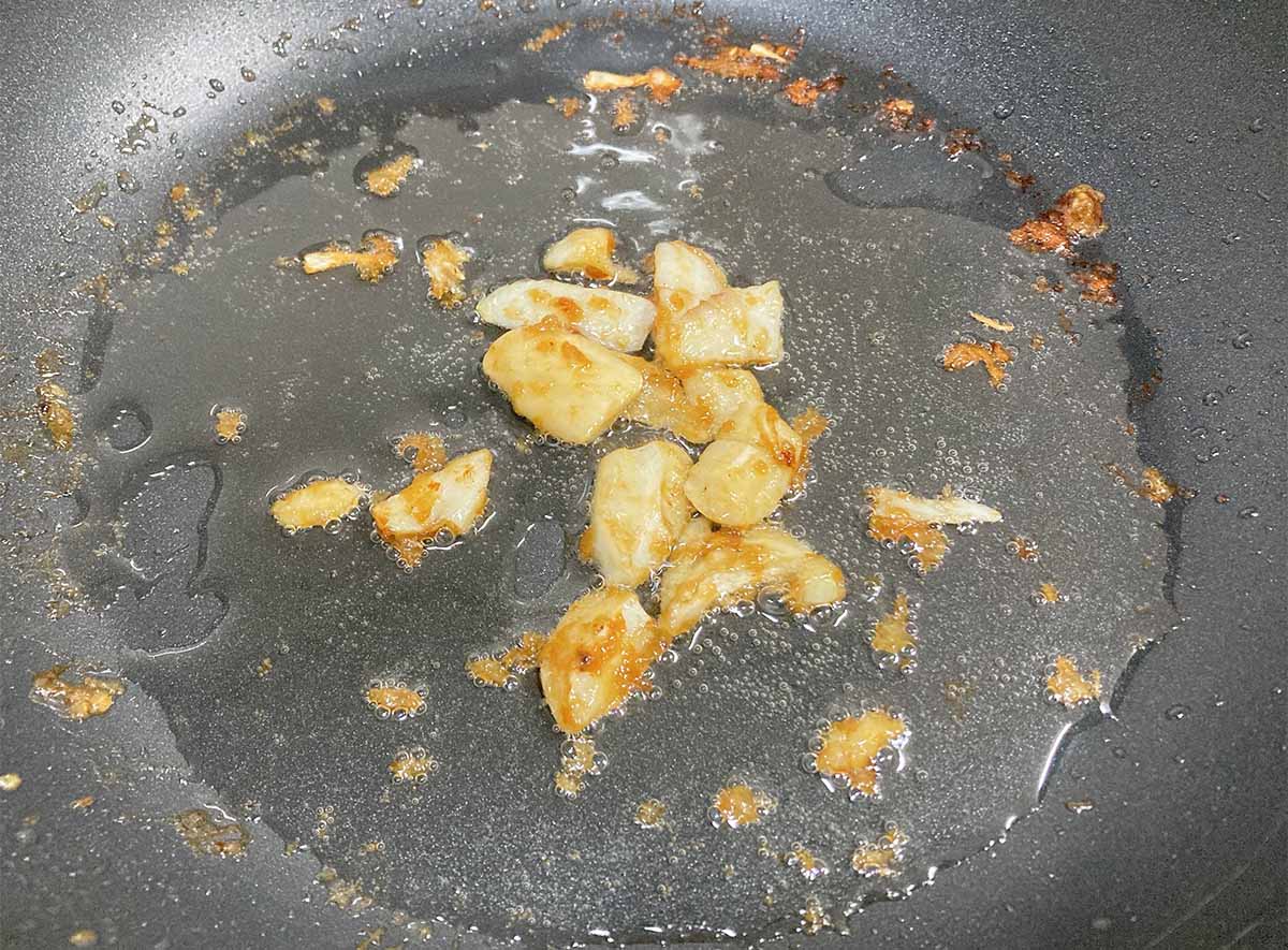 笠原将弘さん「鶏のニンニク焼き」