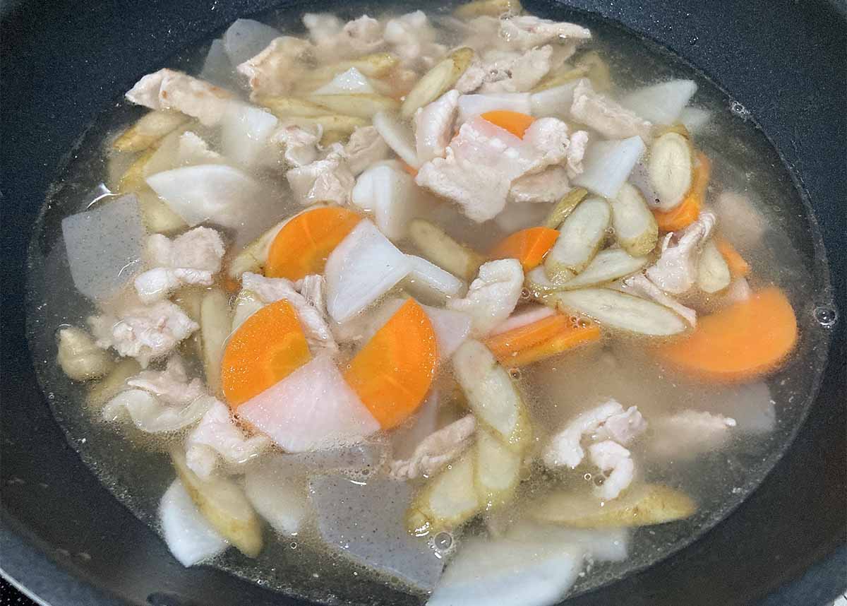 笠原将弘さん「王道の豚汁」