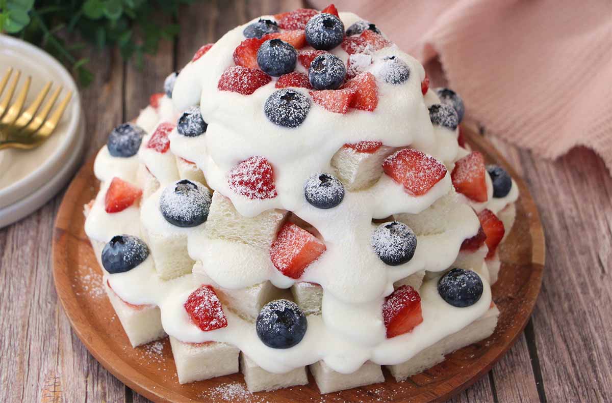 藤井恵さん「食パンツリー」