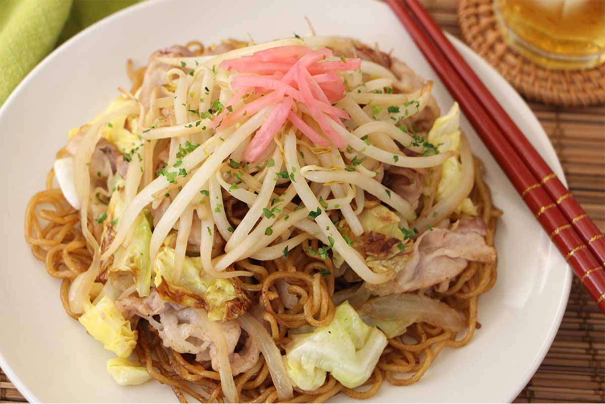 コウケンテツさん「市販の袋麺とソースで最高に美味しい焼きそば」