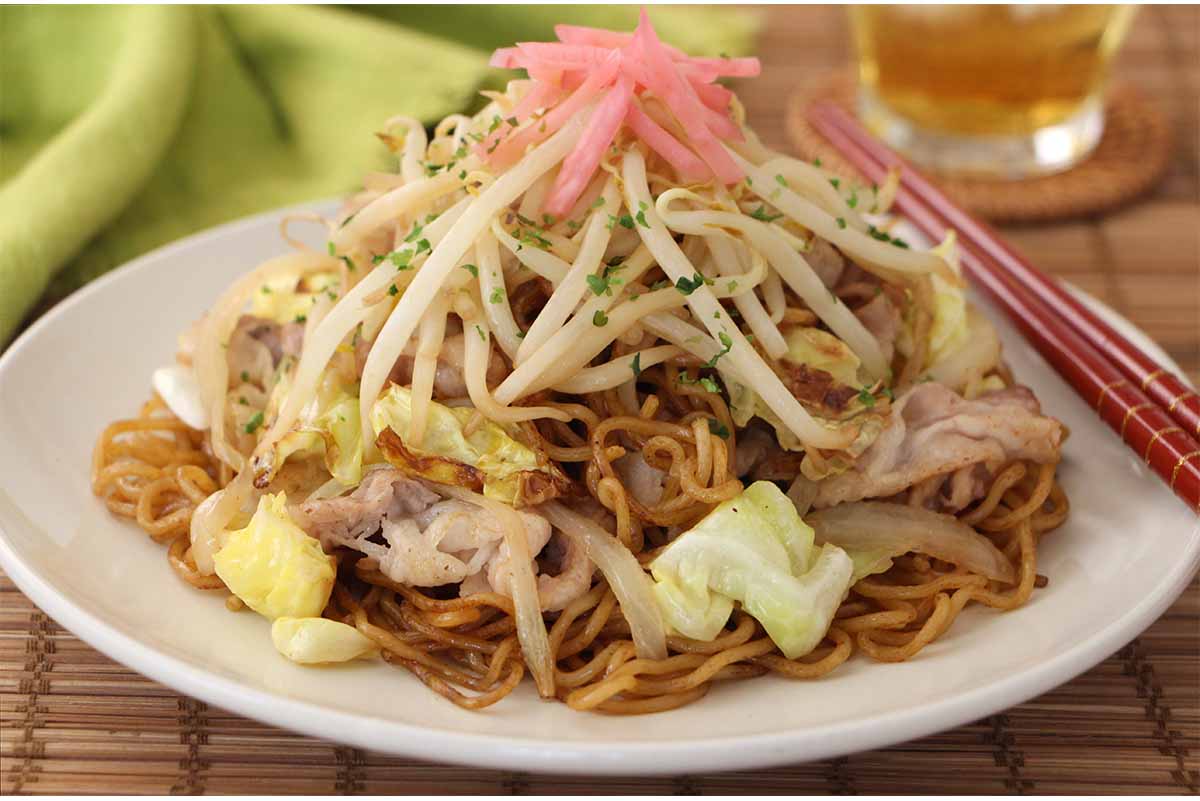 コウケンテツさん「市販の袋麺とソースで最高に美味しい焼きそば」