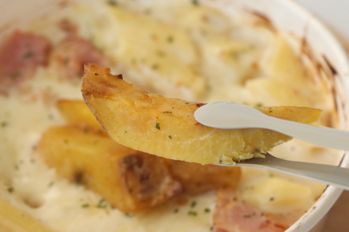 ファミリーマート「さつまいもとベーコンのクリームグラタン」