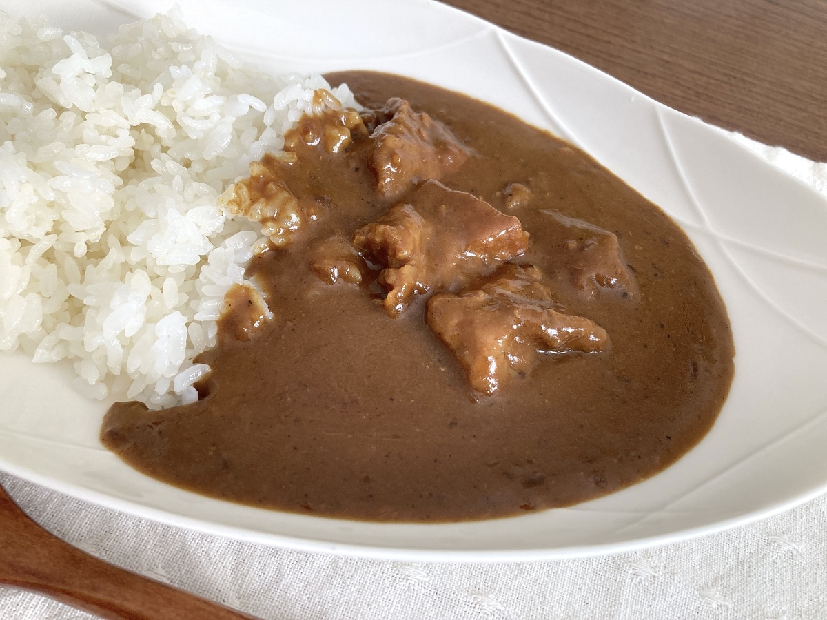 無印良品「焙煎スパイスのごろり牛肉カレー」