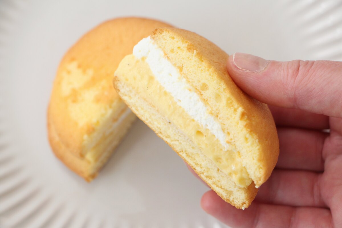 ローソン「Uchi Café×八天堂　ふわふわカスタードサンド」