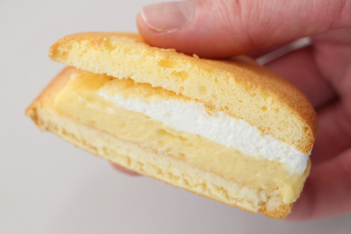 ローソン「Uchi Café×八天堂　ふわふわカスタードサンド」
