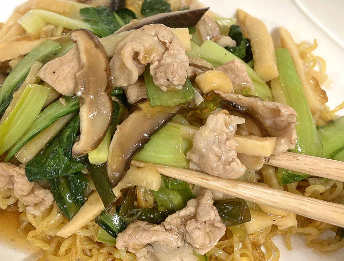 栗原はるみさん「豚肉と小松菜のあんかけ焼きそば」