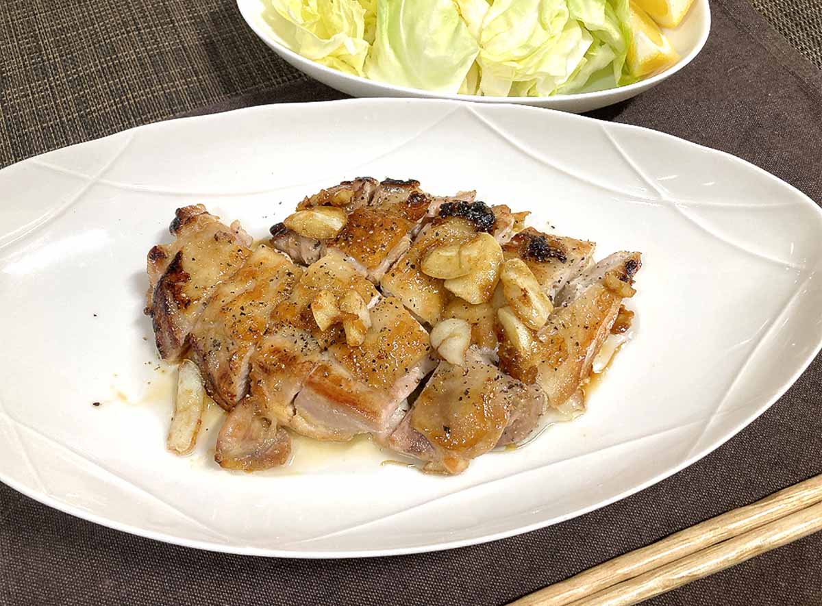 笠原将弘さん「鶏のニンニク焼き」