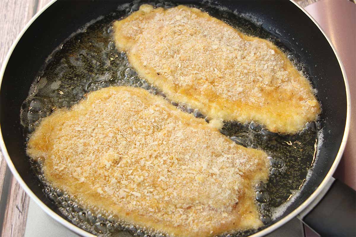 タサン志麻さん「鶏胸肉のミラノ風カツレツ」