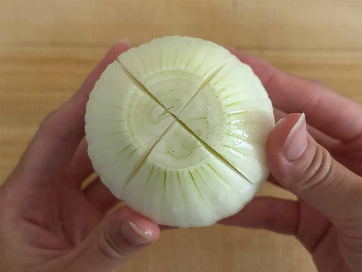 【メンズレシピ】厚切りベーコンと玉ねぎのグリル
