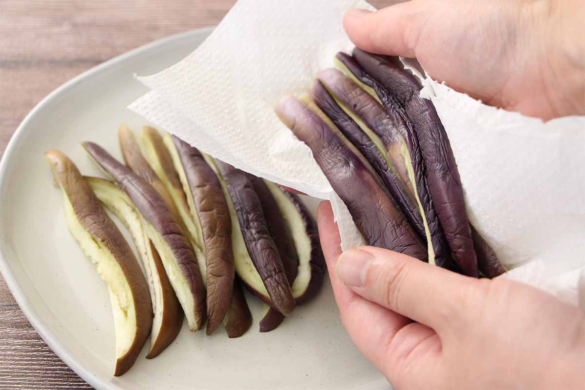 栗原はるみさん「冷やしなすのごまソース」