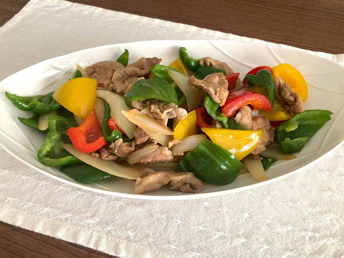 タサン志麻さん「豚肉とカラフル野菜のレモンじょうゆ炒め」