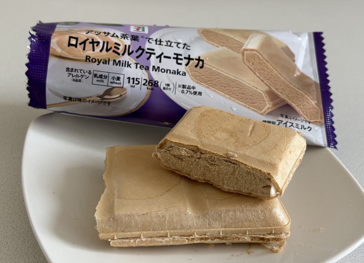 セブンイレブン「ロイヤルミルクティーモナカ」