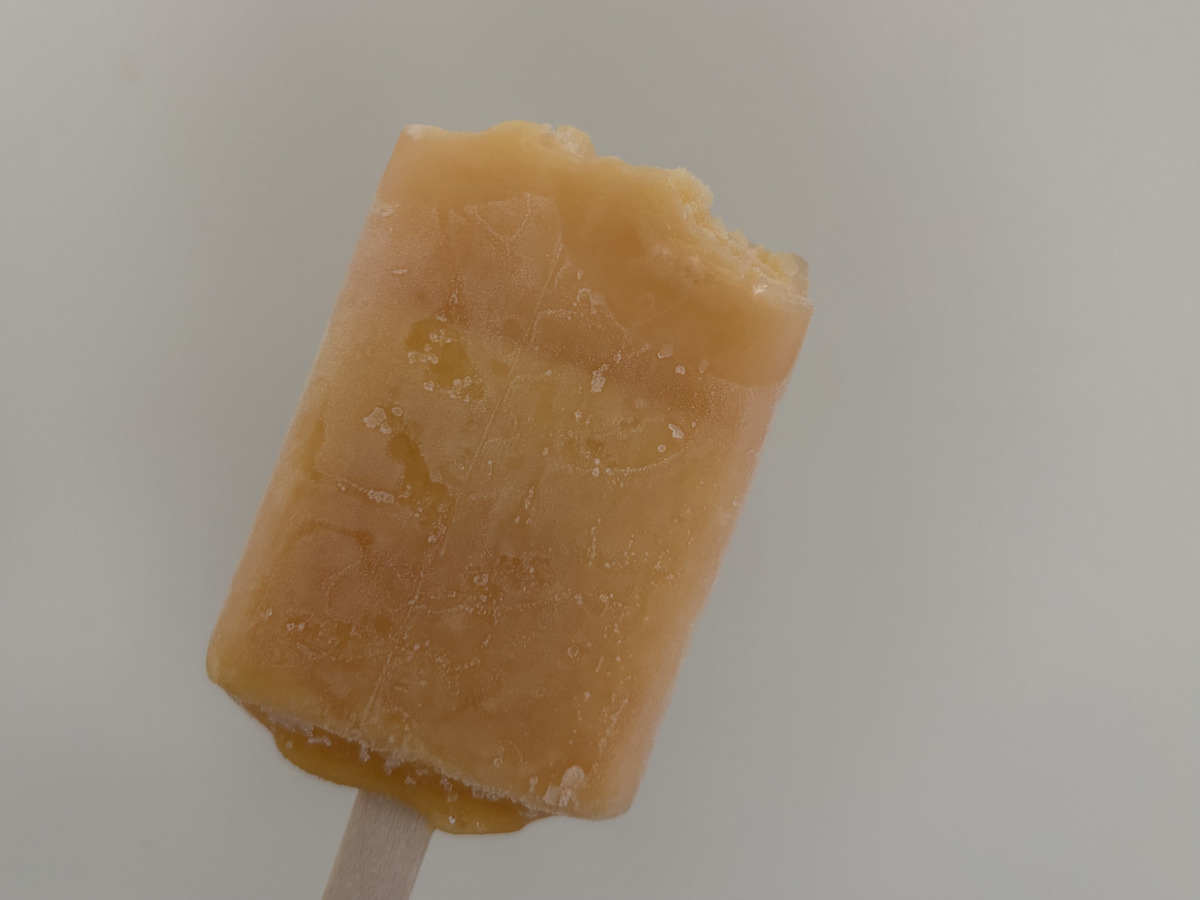 ファミリーマート「とろける食感ぎゅっとメロン」