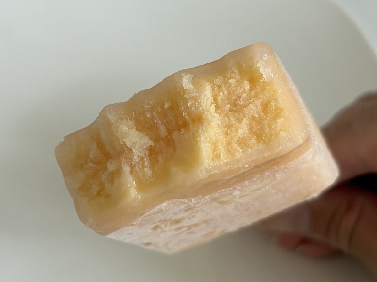 ファミリーマート「とろける食感ぎゅっとメロン」