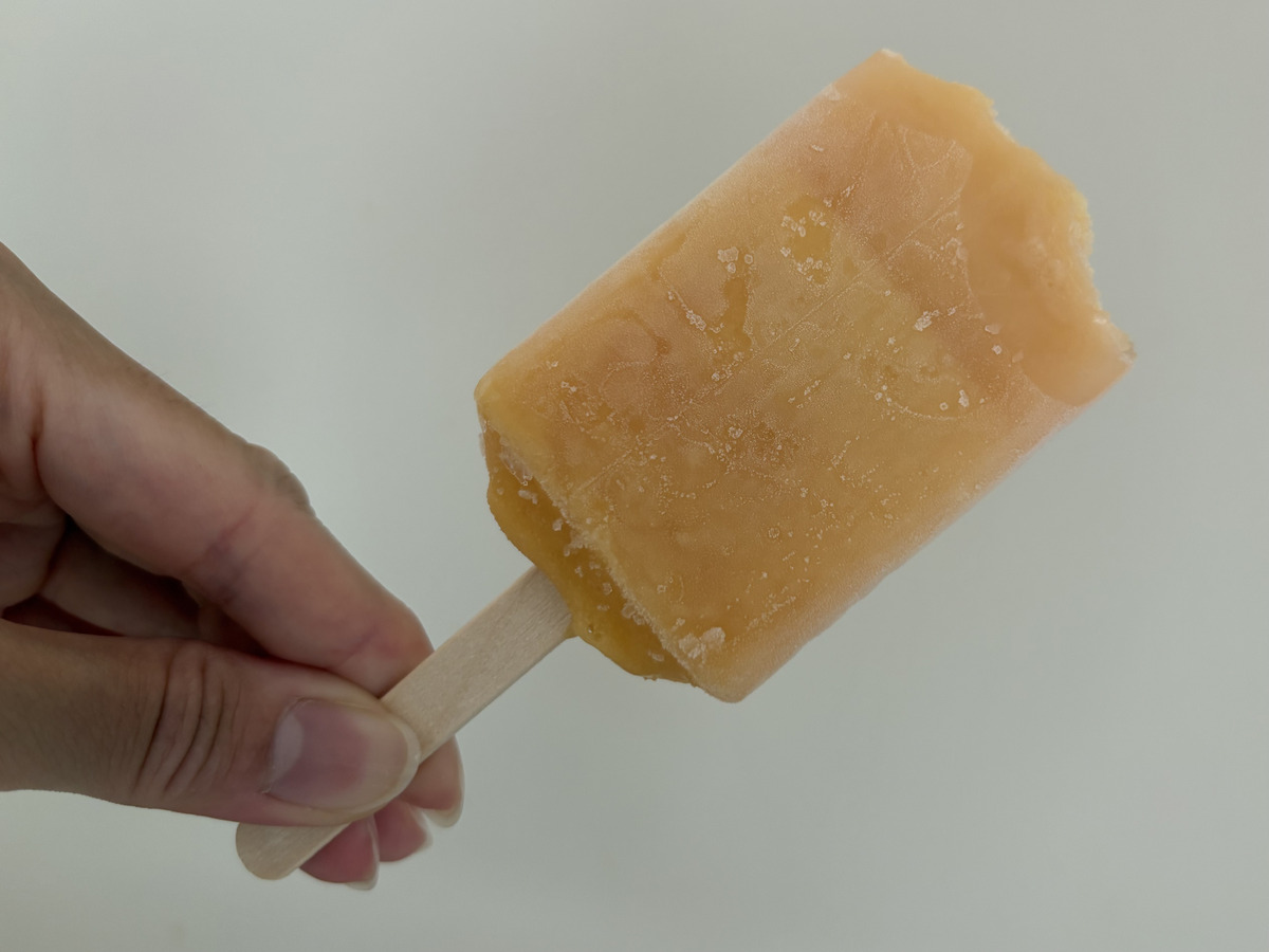 ファミリーマート「とろける食感ぎゅっとメロン」