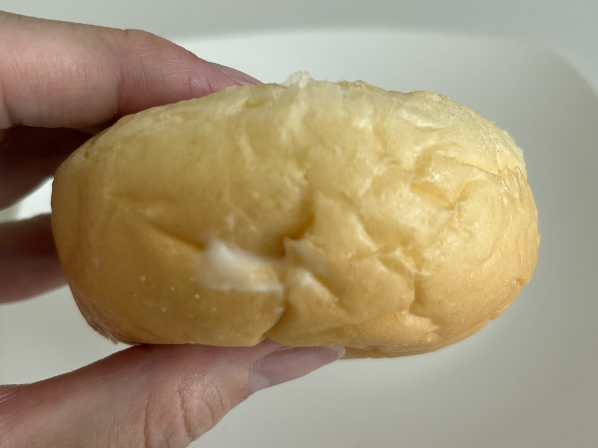 八天堂「冷やして食べるとろけるミルクくりーむパン」