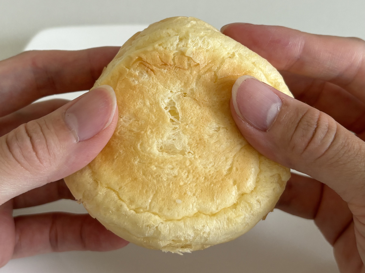 八天堂「冷やして食べるとろけるミルクくりーむパン」